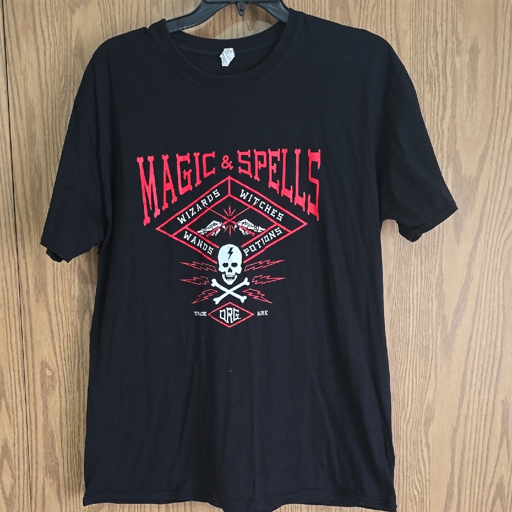 Gildan Black Magic & Spells Graphic Tee